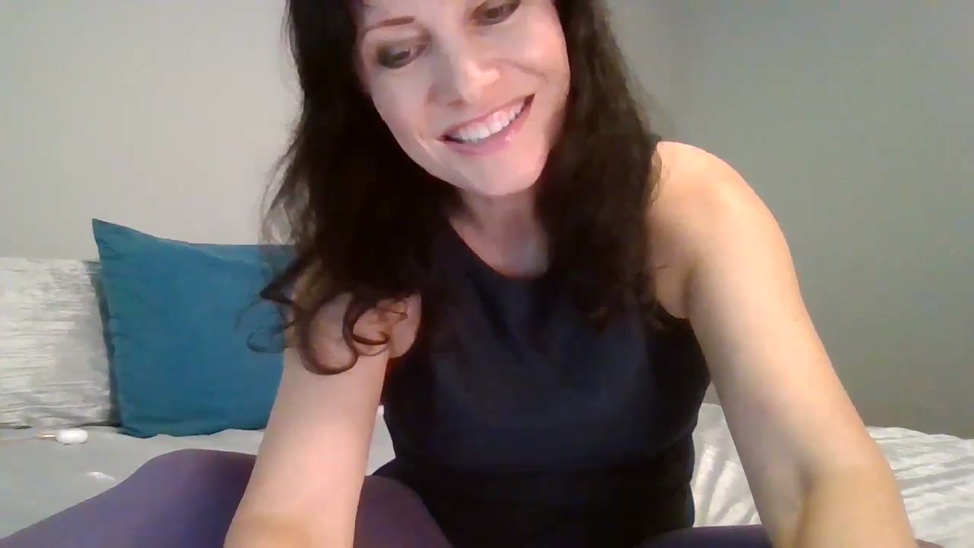 Gallery image thumbnail from LVDOLL's myfreecams stream on, 09/08/2024, 21:08 image 19 of 20