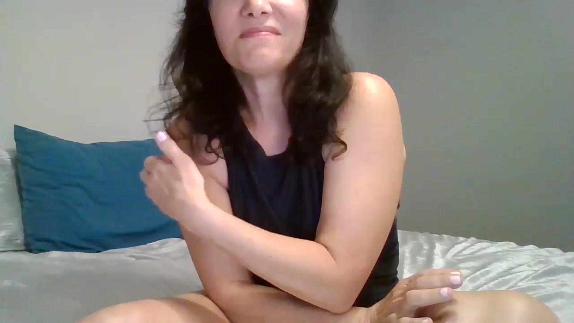 Gallery image thumbnail from LVDOLL's myfreecams stream on, 09/09/2024, 01:42 image 14 of 20