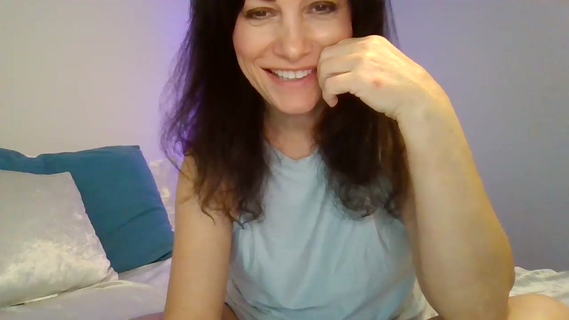 Gallery image thumbnail from LVDOLL's myfreecams stream on, 09/10/2024, 21:33 image 14 of 20