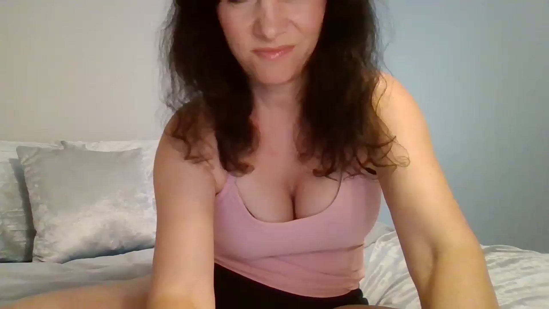 Gallery image thumbnail from LVDOLL's myfreecams stream on, 09/16/2024, 24:47 image 5 of 20