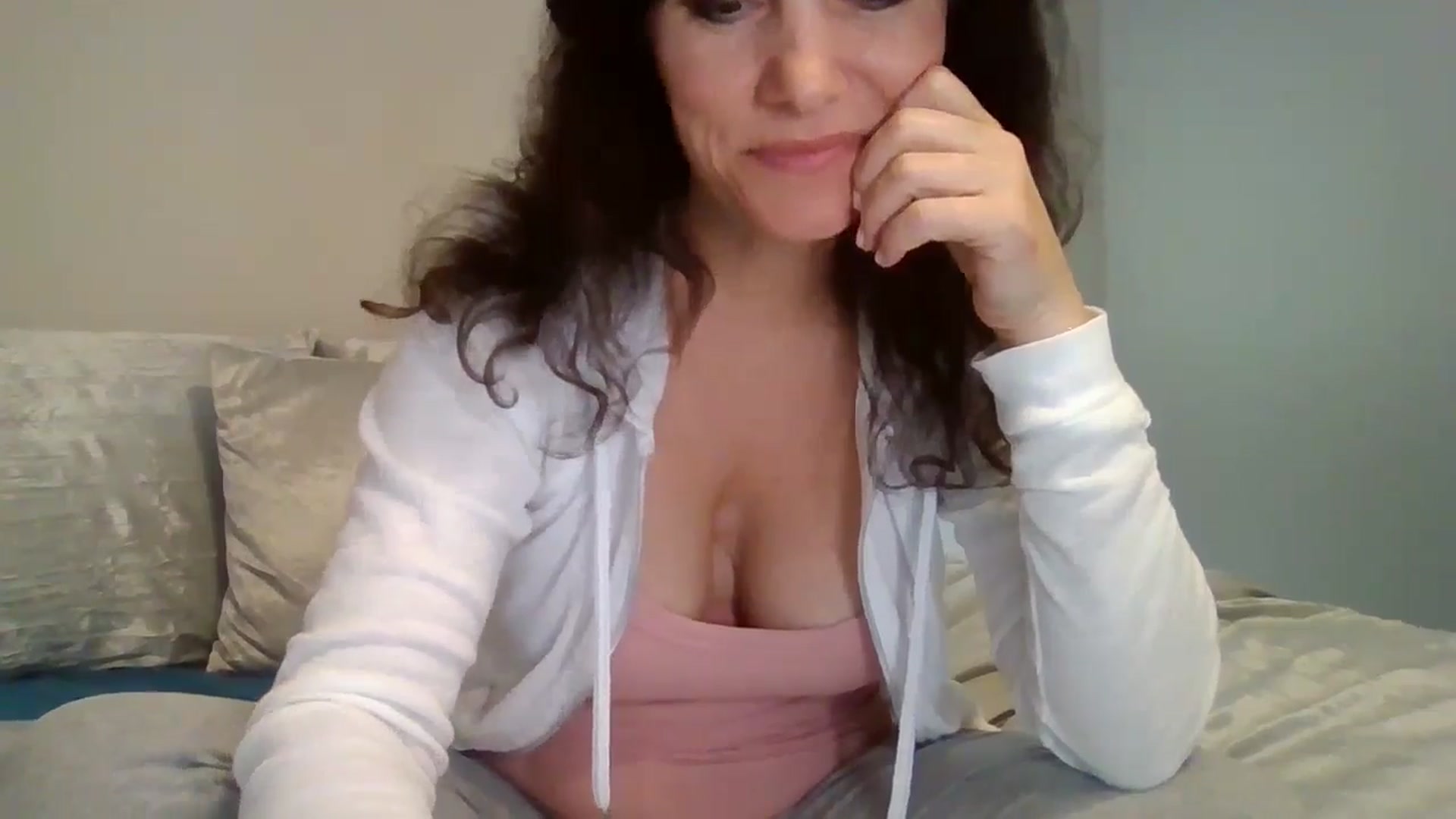 Gallery image thumbnail from LVDOLL's myfreecams stream on, 09/16/2024, 06:51 image 6 of 20