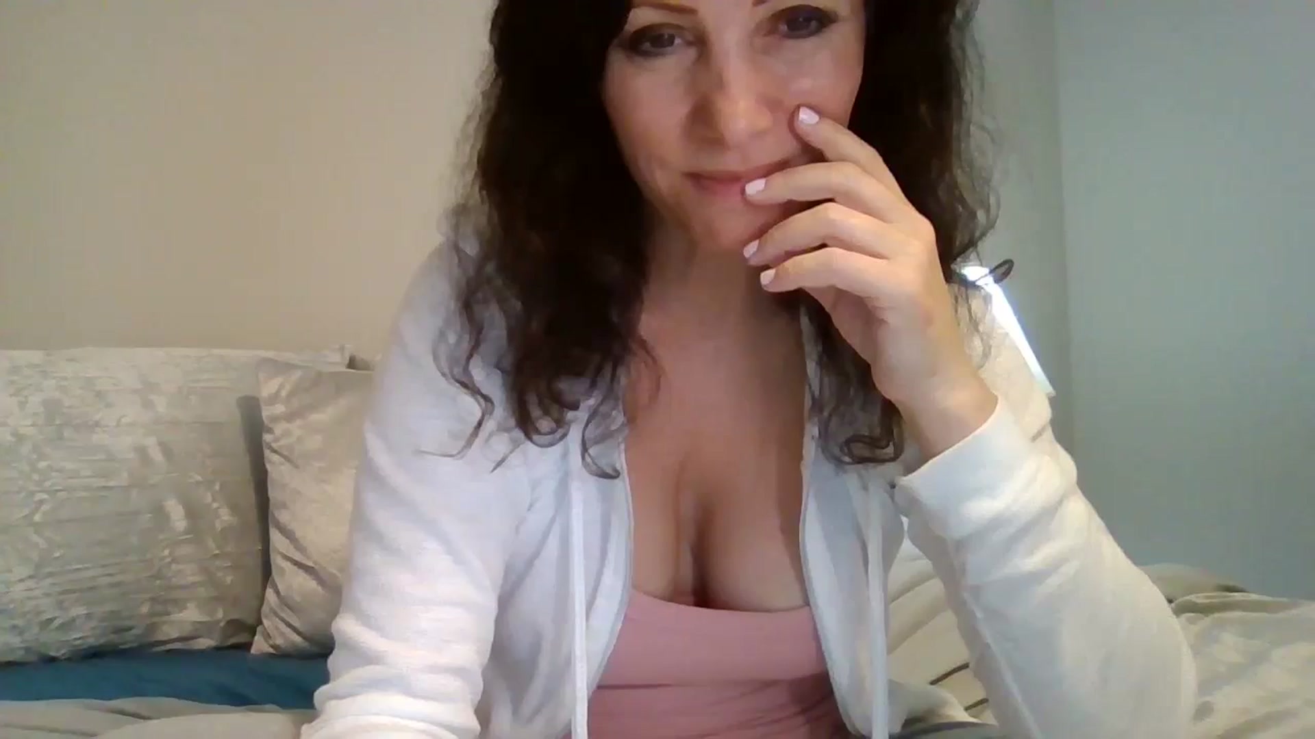 Gallery image thumbnail from LVDOLL's myfreecams stream on, 09/16/2024, 06:51 image 9 of 20