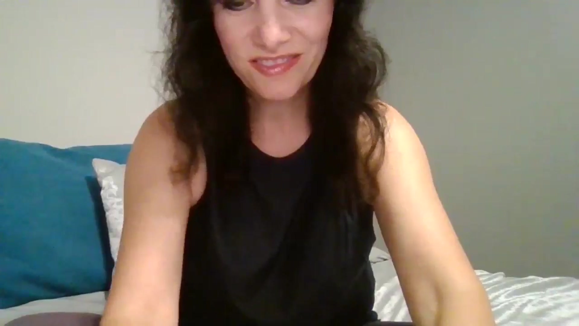Gallery image thumbnail from LVDOLL's myfreecams stream on, 09/17/2024, 04:12 image 2 of 20