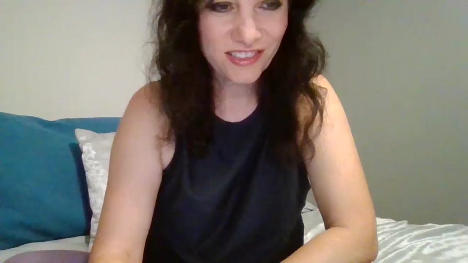 Gallery image thumbnail from LVDOLL's myfreecams stream on, 09/17/2024, 04:12 image 1 of 20