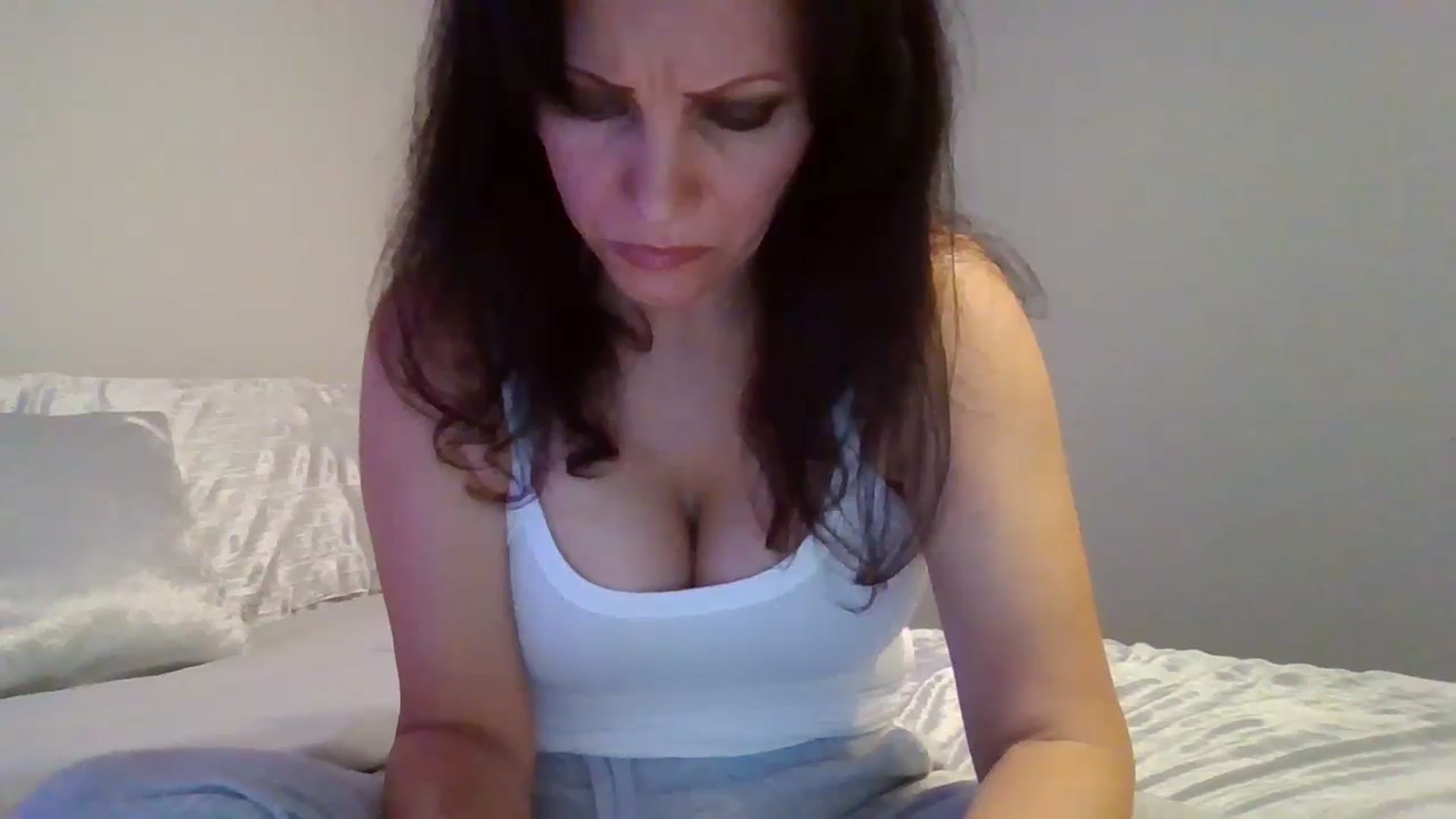 Gallery image thumbnail from LVDOLL's myfreecams stream on, 09/21/2024, 02:00 image 20 of 20