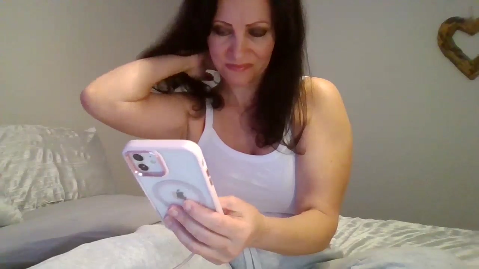 Gallery image thumbnail from LVDOLL's myfreecams stream on, 09/21/2024, 02:00 image 14 of 20