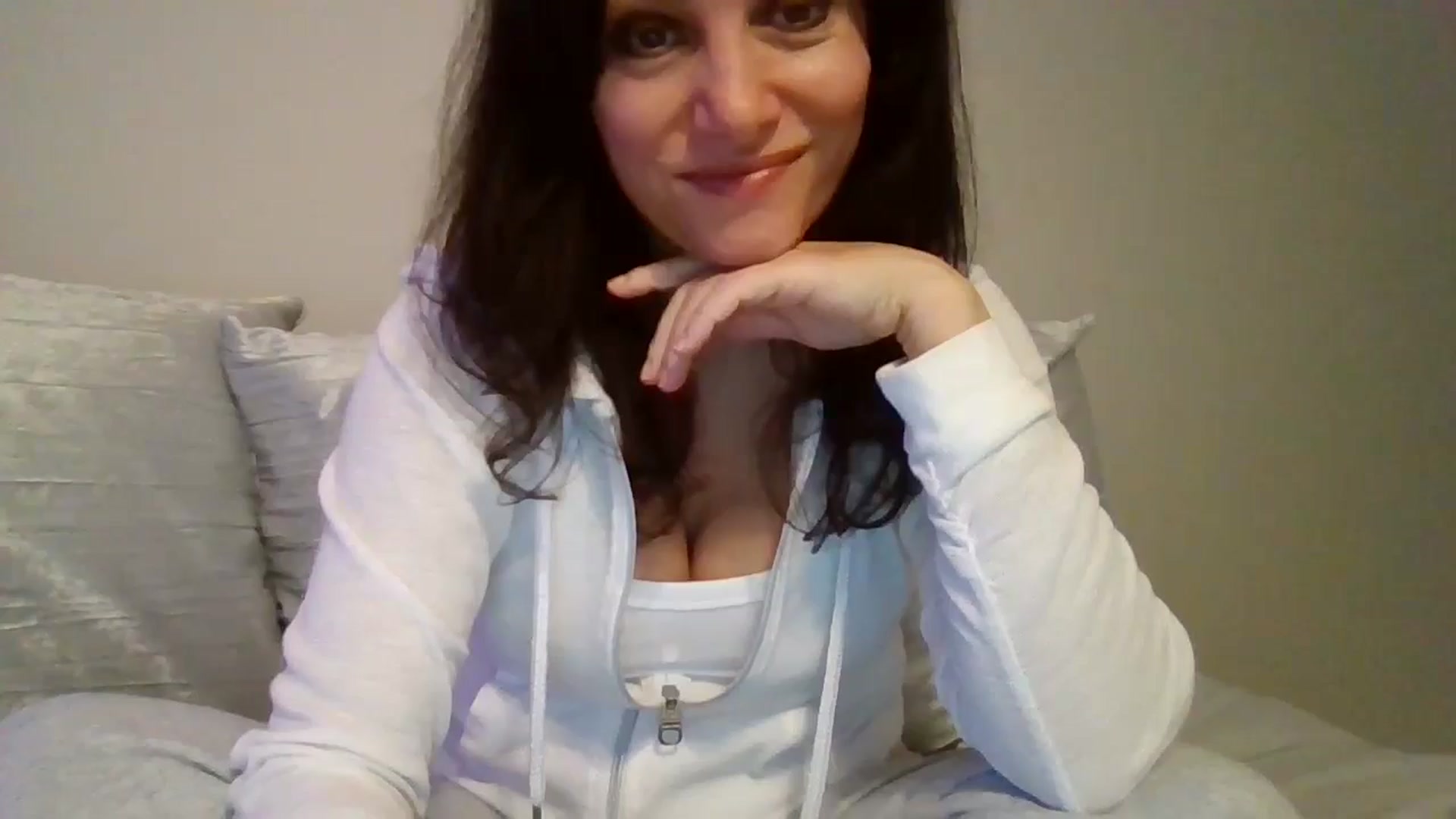 Gallery image thumbnail from LVDOLL's myfreecams stream on, 09/21/2024, 05:26 image 1 of 20
