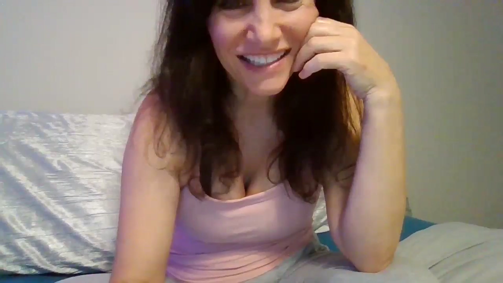 Gallery image thumbnail from LVDOLL's myfreecams stream on, 09/22/2024, 01:47 image 16 of 20