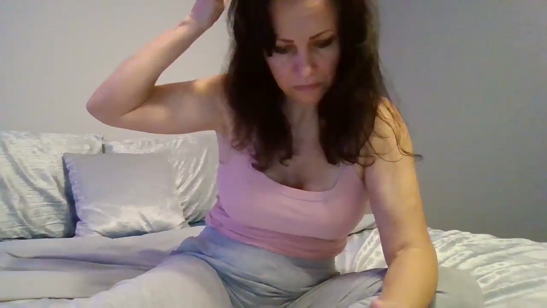 Gallery image thumbnail from LVDOLL's myfreecams stream on, 09/22/2024, 06:20 image 7 of 20