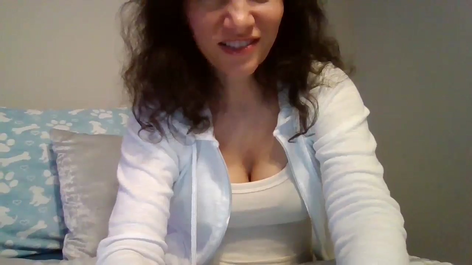 Gallery image thumbnail from LVDOLL's myfreecams stream on, 09/26/2024, 03:26 image 12 of 20