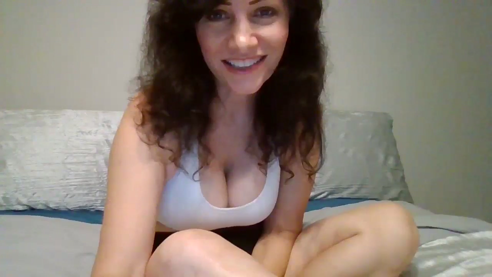 Gallery image thumbnail from LVDOLL's myfreecams stream on, 09/30/2024, 24:59 image 18 of 20