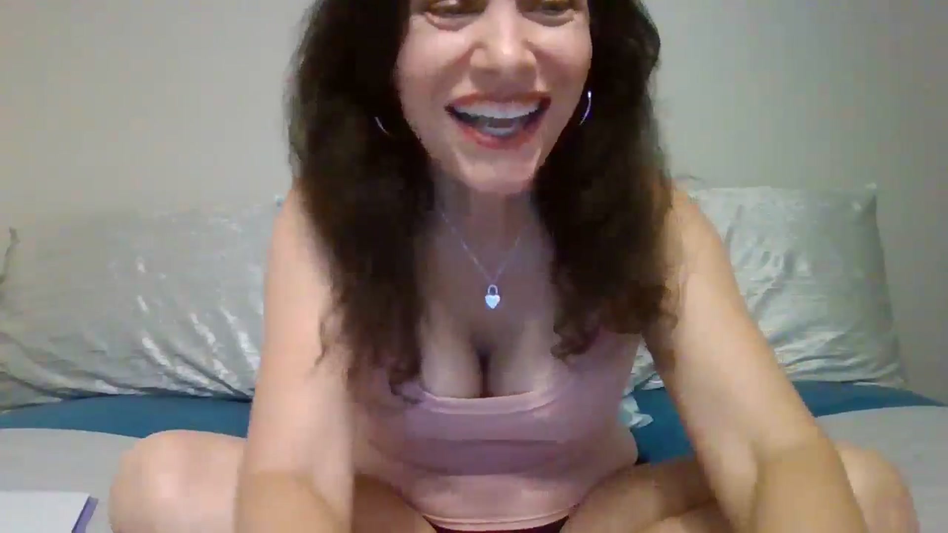 Gallery image thumbnail from LVDOLL's myfreecams stream on, 10/08/2024, 02:15 image 13 of 20