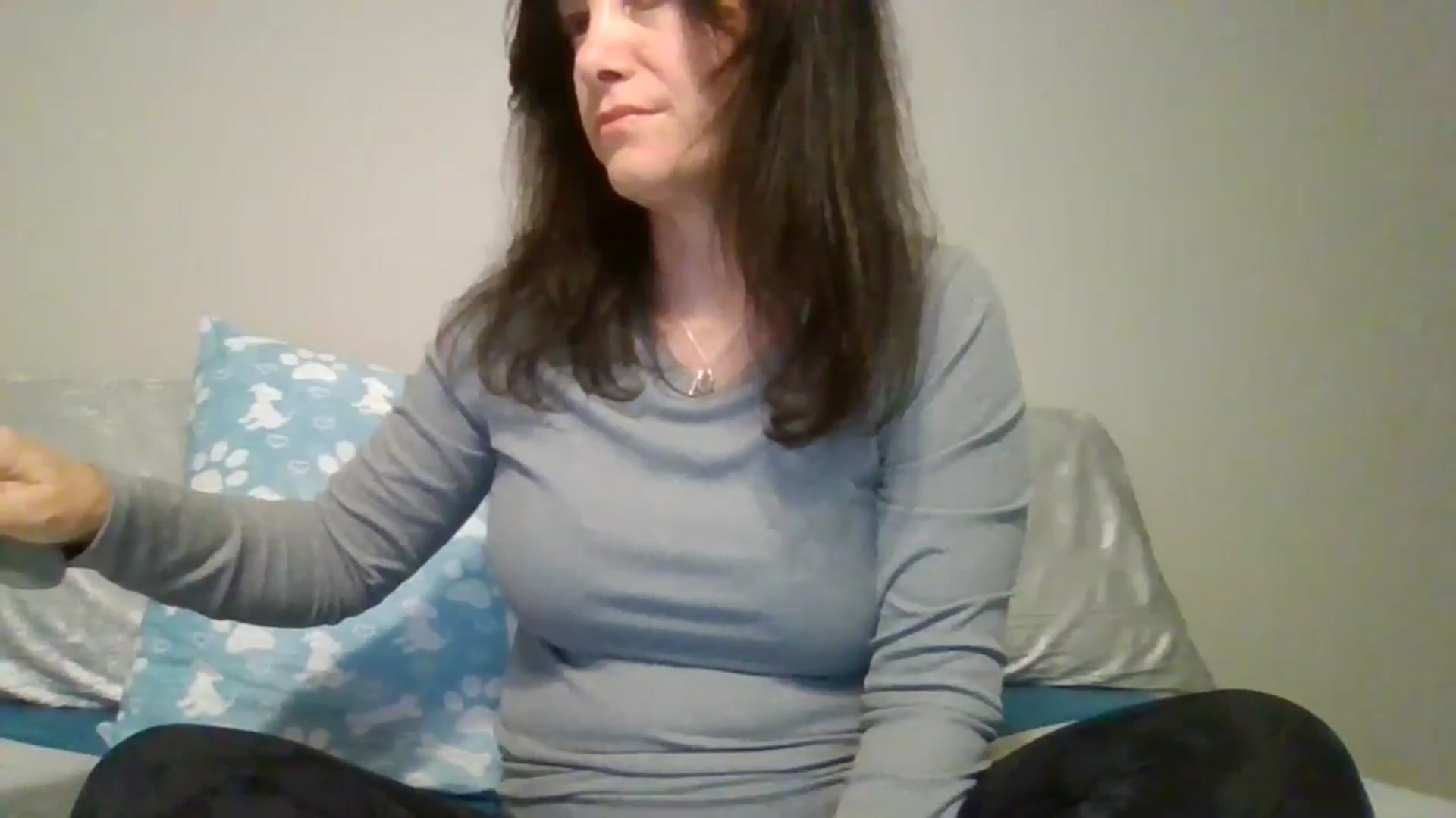 Gallery image thumbnail from LVDOLL's myfreecams stream on, 10/08/2024, 23:33 image 3 of 20
