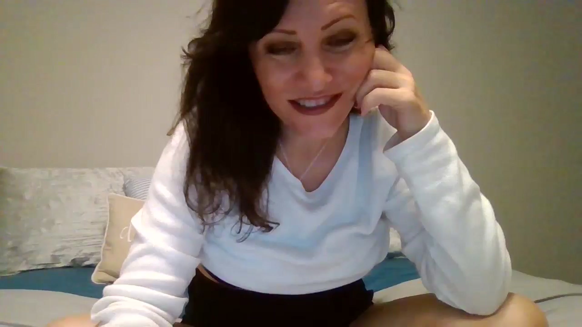 Gallery image thumbnail from LVDOLL's myfreecams stream on, 10/13/2024, 02:14 image 17 of 20
