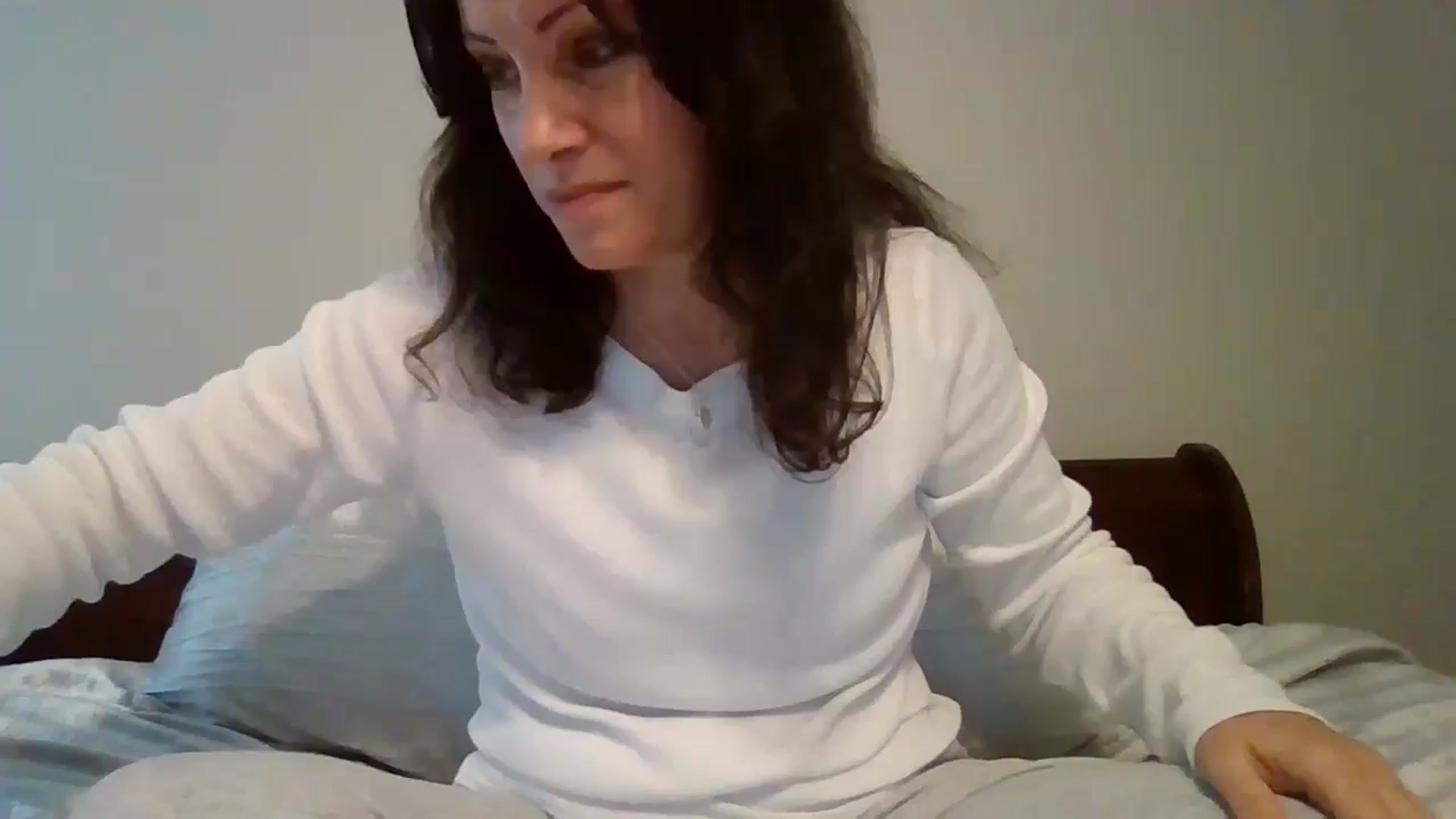 Gallery image thumbnail from LVDOLL's myfreecams stream on, 10/16/2024, 05:05 image 1 of 20