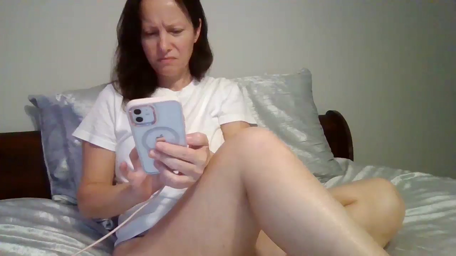 Gallery image thumbnail from LVDOLL's myfreecams stream on, 10/17/2024, 03:47 image 12 of 20
