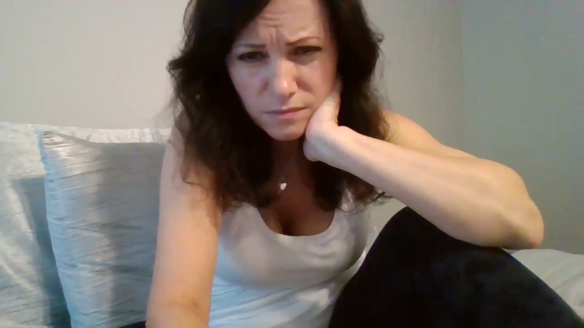 Gallery image thumbnail from LVDOLL's myfreecams stream on, 10/18/2024, 24:50 image 12 of 20