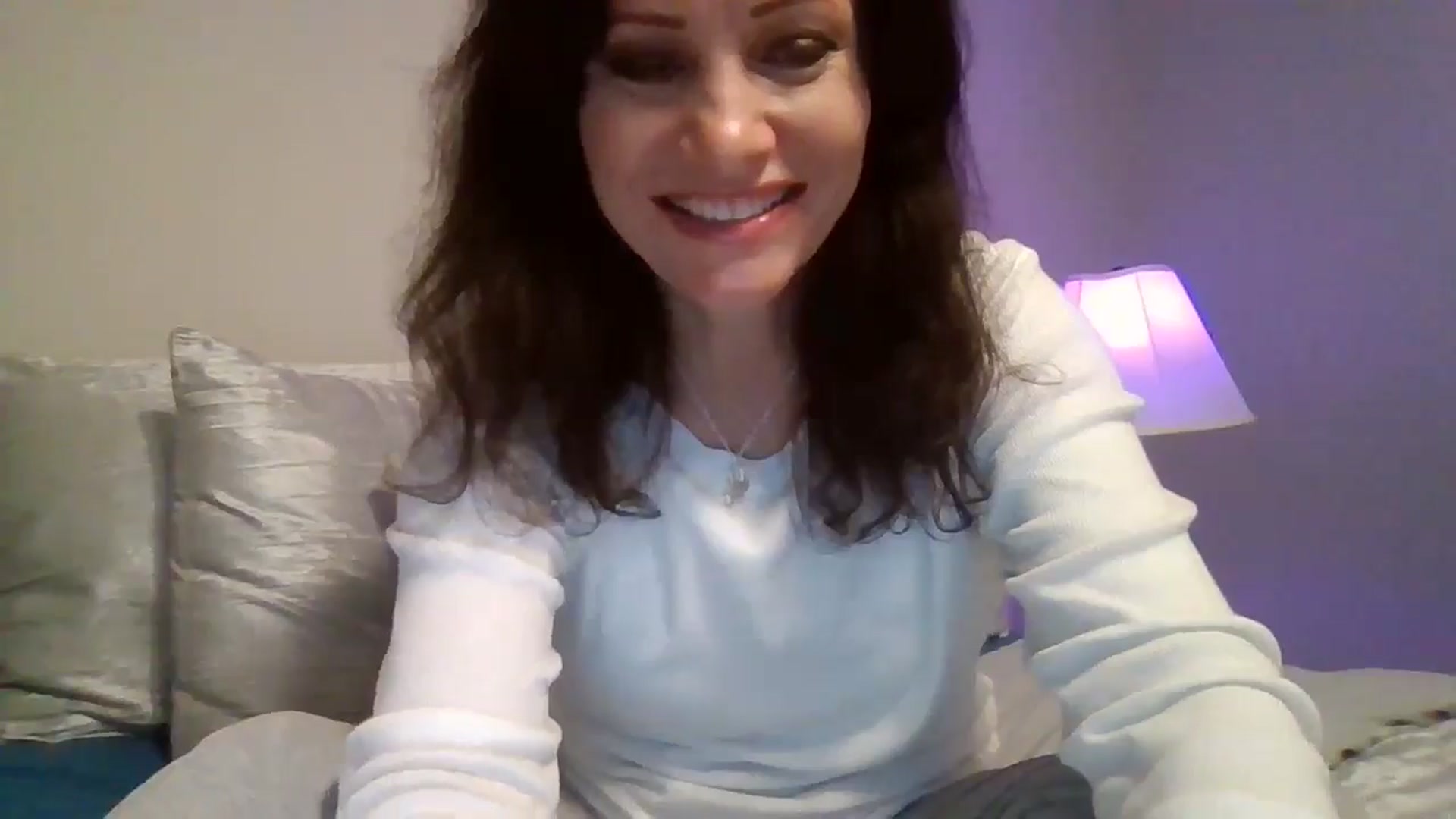 Gallery image thumbnail from LVDOLL's myfreecams stream on, 10/19/2024, 24:01 image 14 of 20