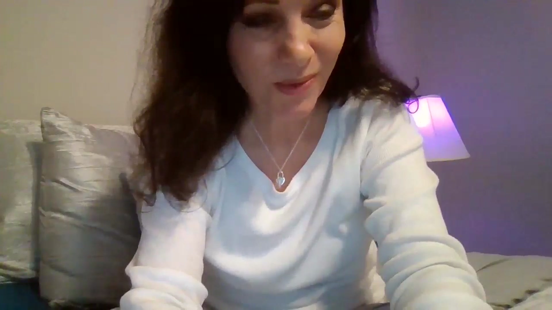 Gallery image thumbnail from LVDOLL's myfreecams stream on, 10/19/2024, 01:32 image 13 of 20