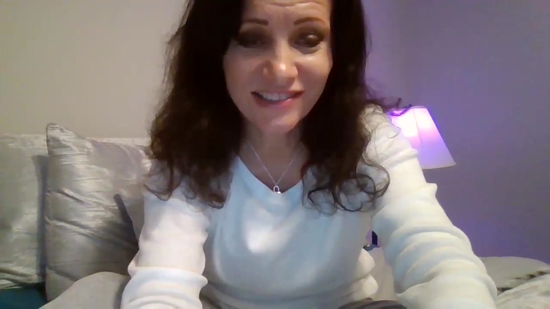 Gallery image thumbnail from LVDOLL's myfreecams stream on, 10/19/2024, 01:32 image 2 of 20
