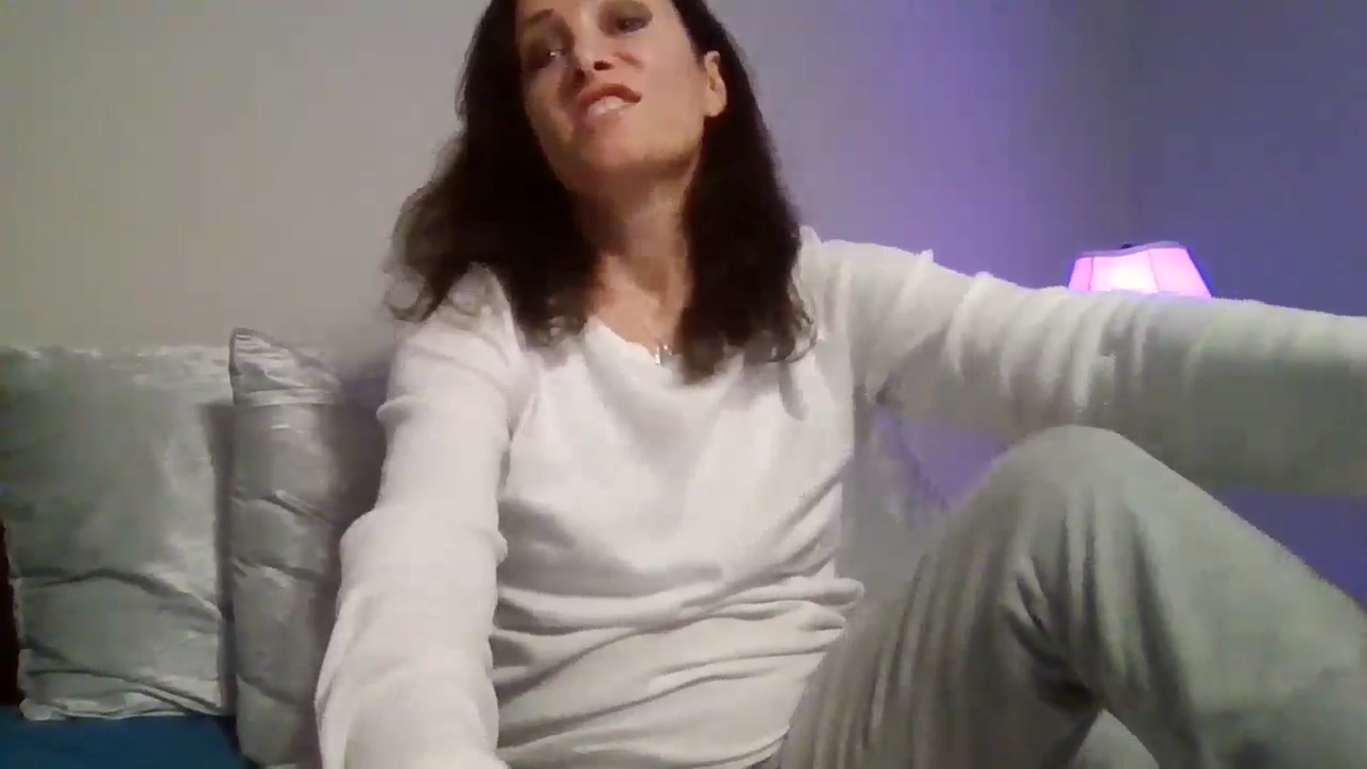 Gallery image thumbnail from LVDOLL's myfreecams stream on, 10/19/2024, 01:32 image 19 of 20