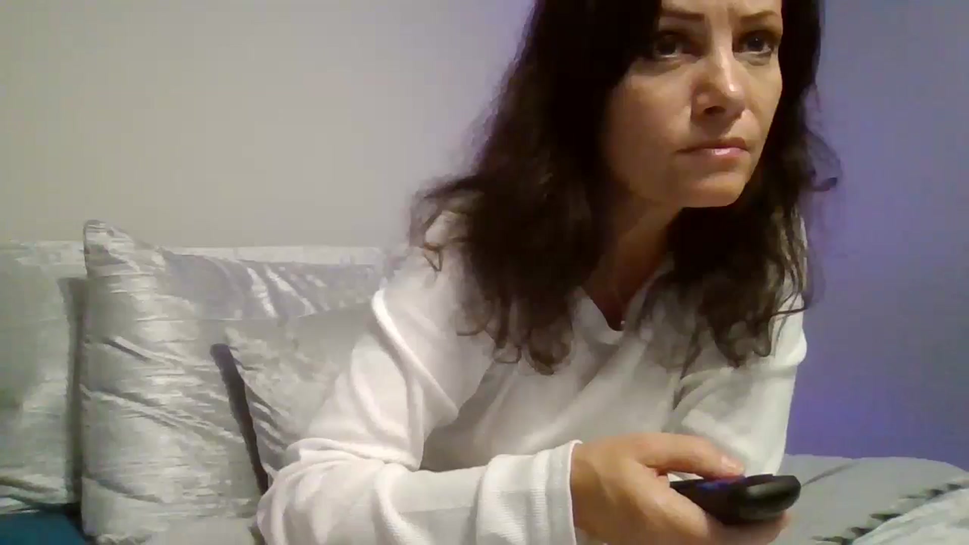 Gallery image thumbnail from LVDOLL's myfreecams stream on, 10/19/2024, 01:32 image 3 of 20