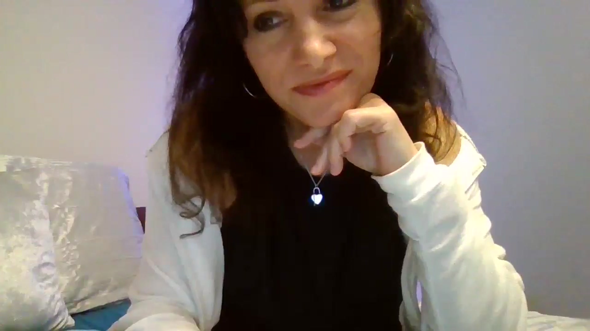 Gallery image thumbnail from LVDOLL's myfreecams stream on, 10/22/2024, 03:56 image 4 of 20