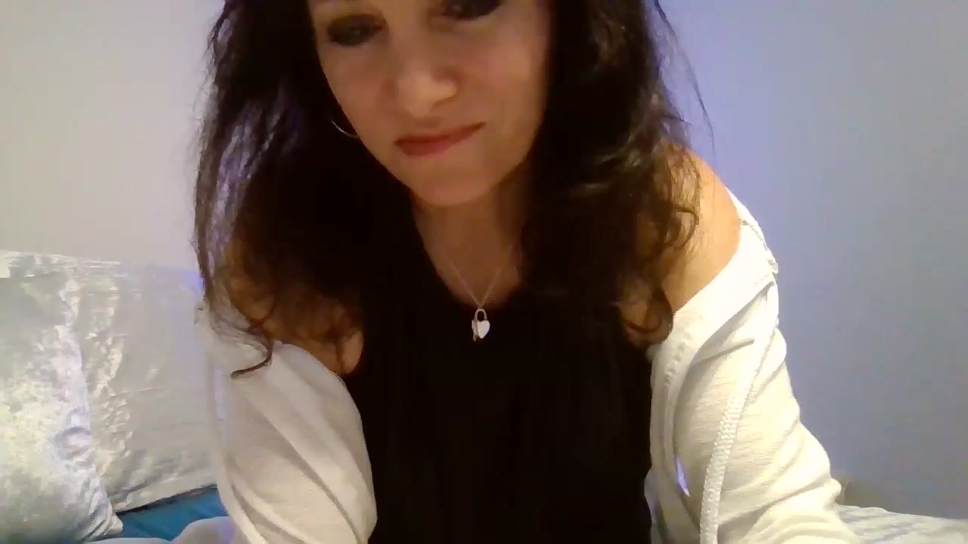Gallery image thumbnail from LVDOLL's myfreecams stream on, 10/22/2024, 03:56 image 2 of 20