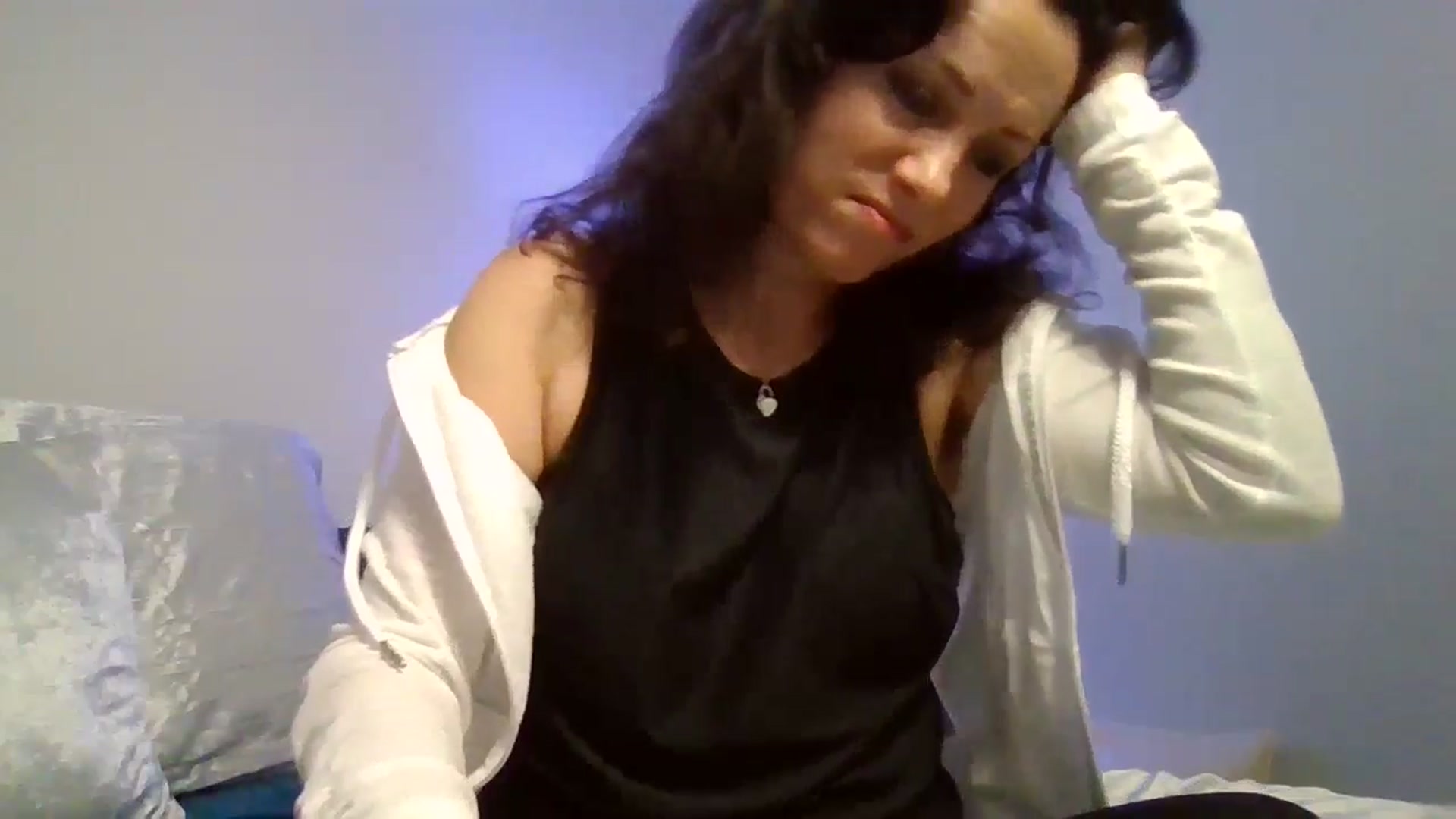 Gallery image thumbnail from LVDOLL's myfreecams stream on, 10/22/2024, 03:56 image 3 of 20