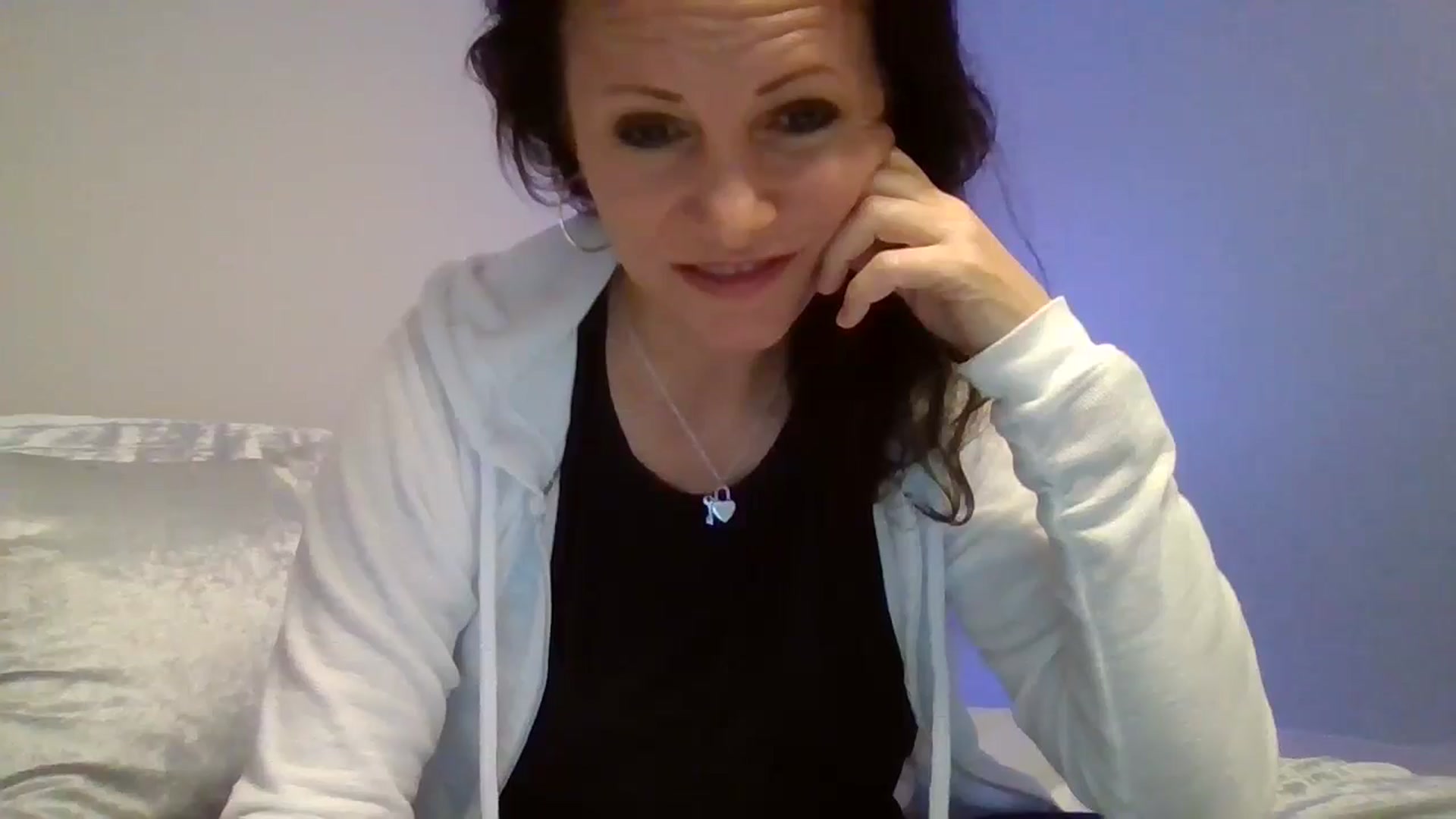 Gallery image thumbnail from LVDOLL's myfreecams stream on, 10/22/2024, 04:24 image 4 of 20