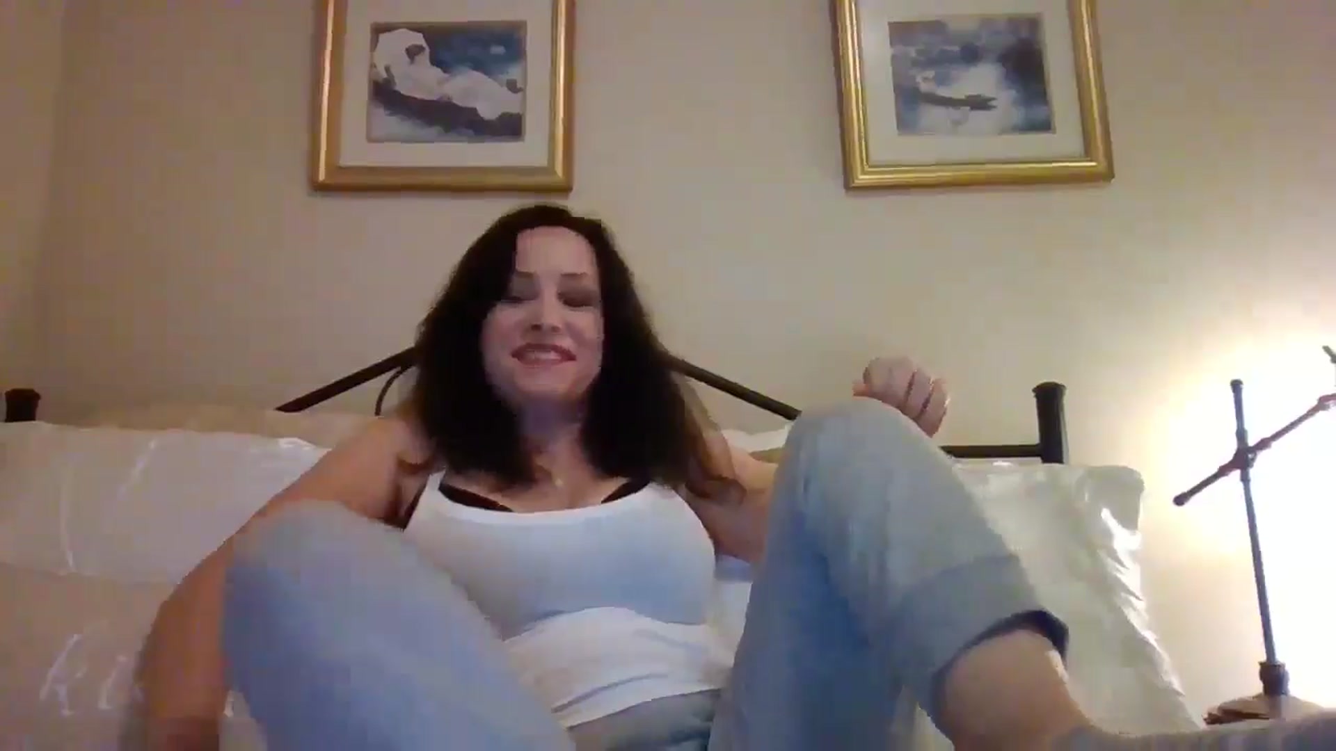 Gallery image thumbnail from LVDOLL's myfreecams stream on, 10/28/2024, 03:05 image 4 of 20
