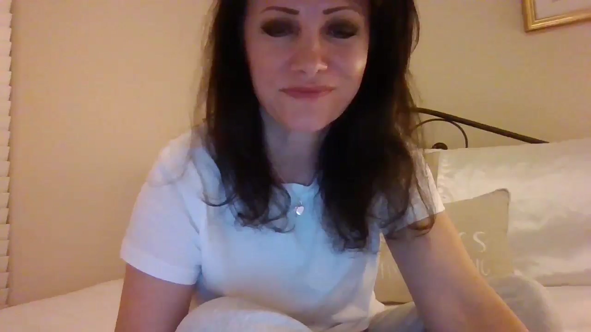 Gallery image thumbnail from LVDOLL's myfreecams stream on, 11/04/2024, 02:36 image 20 of 20