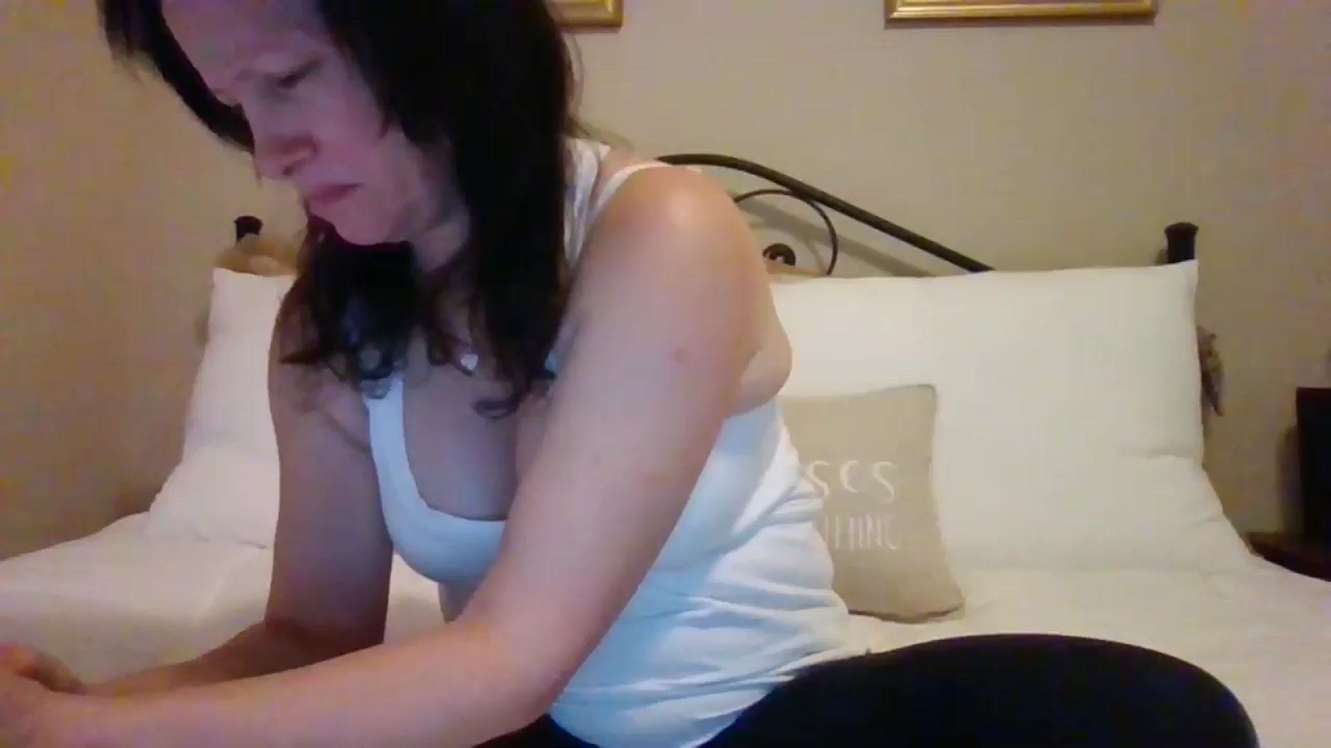 Gallery image thumbnail from LVDOLL's myfreecams stream on, 11/11/2024, 01:04 image 15 of 20