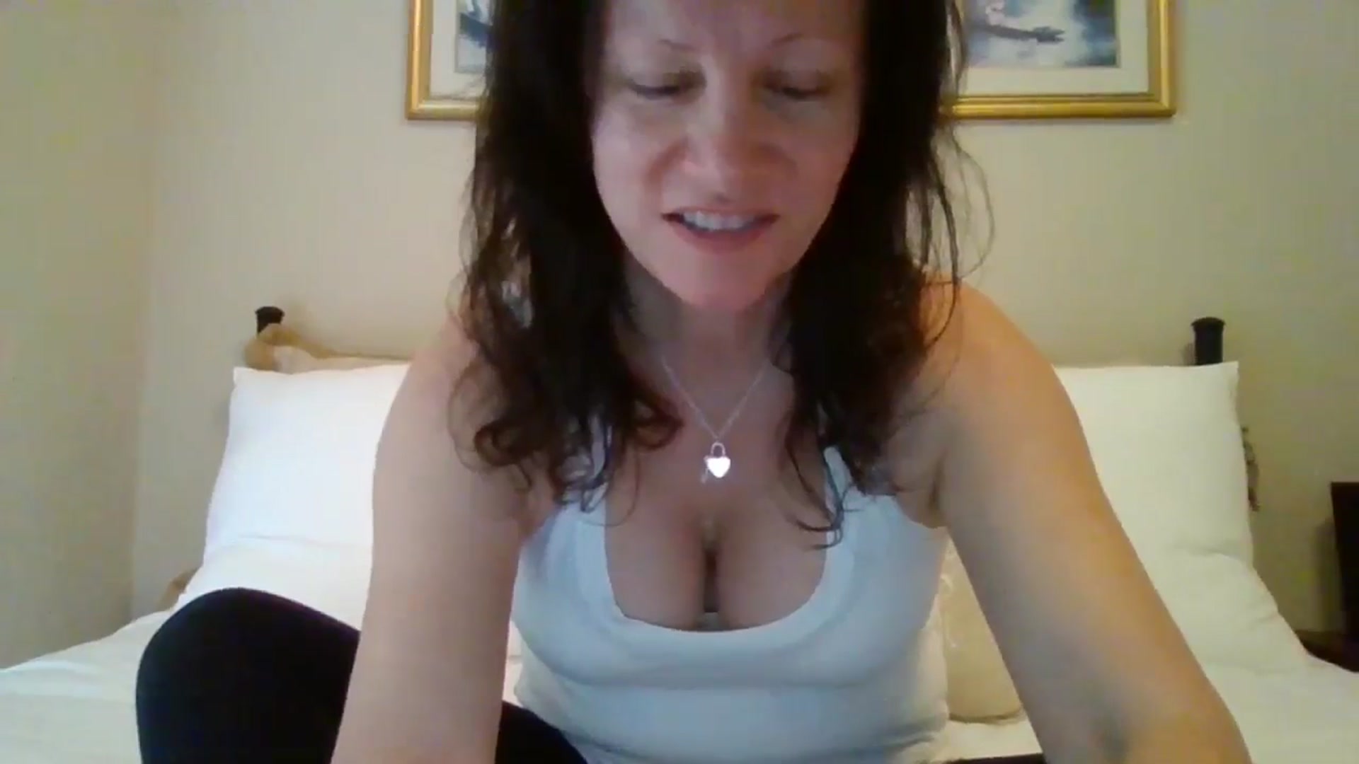 Gallery image thumbnail from LVDOLL's myfreecams stream on, 11/11/2024, 01:04 image 2 of 20