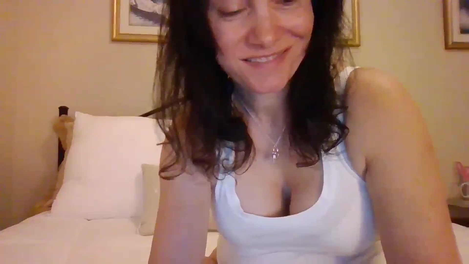 Gallery image thumbnail from LVDOLL's myfreecams stream on, 11/11/2024, 06:36 image 14 of 20