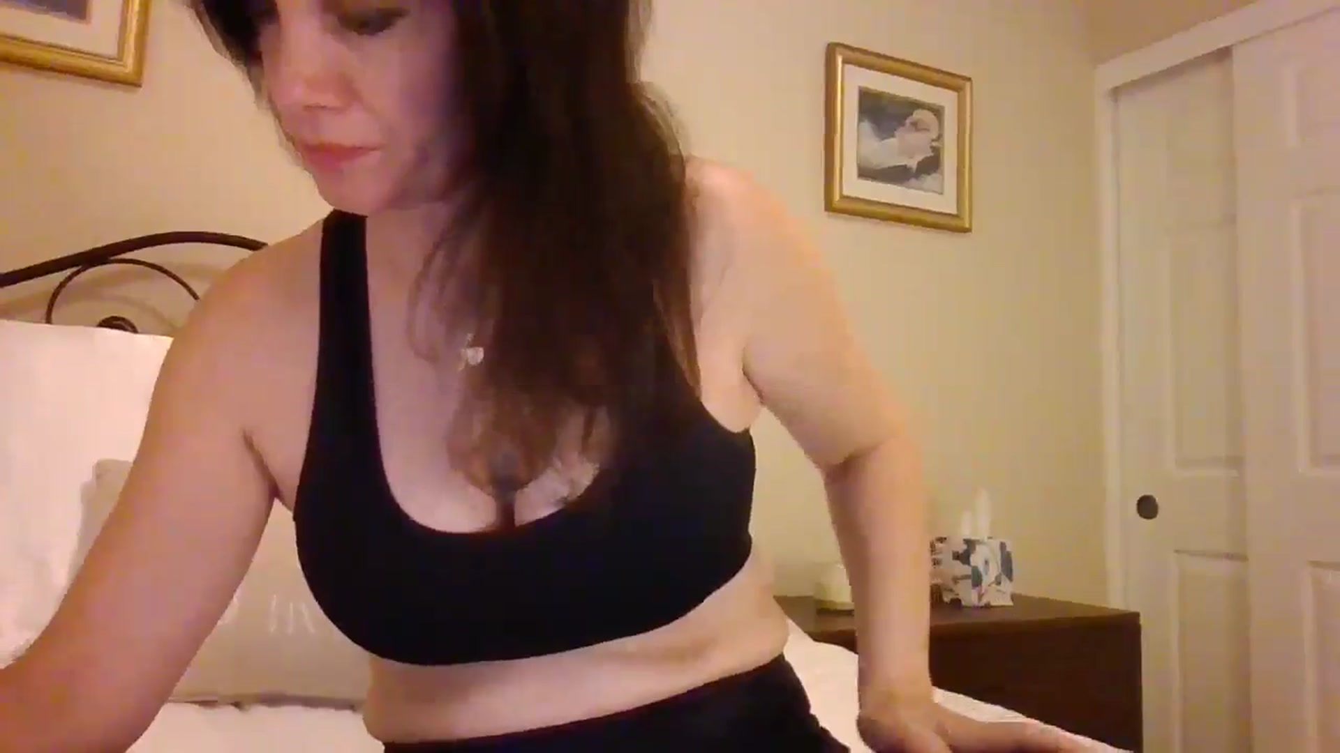Gallery image thumbnail from LVDOLL's myfreecams stream on, 11/12/2024, 05:13 image 13 of 20