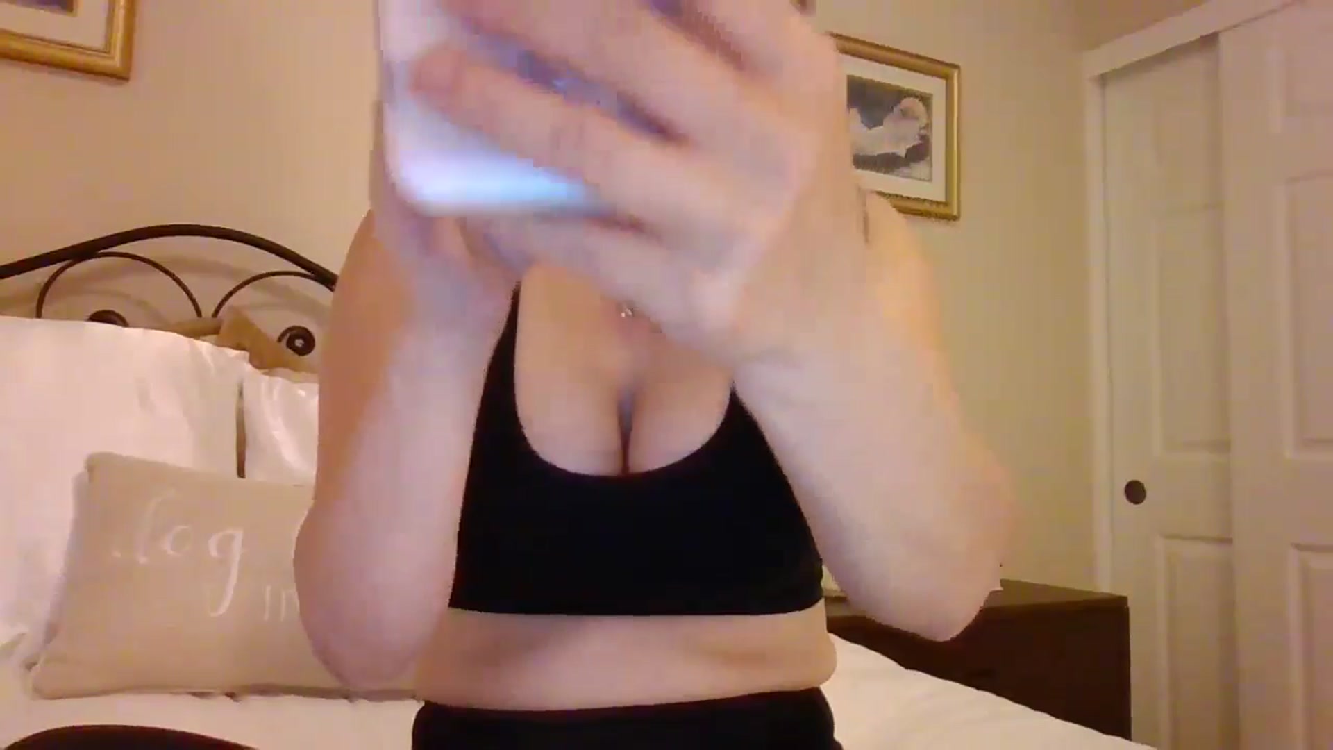 Gallery image thumbnail from LVDOLL's myfreecams stream on, 11/12/2024, 05:13 image 15 of 20