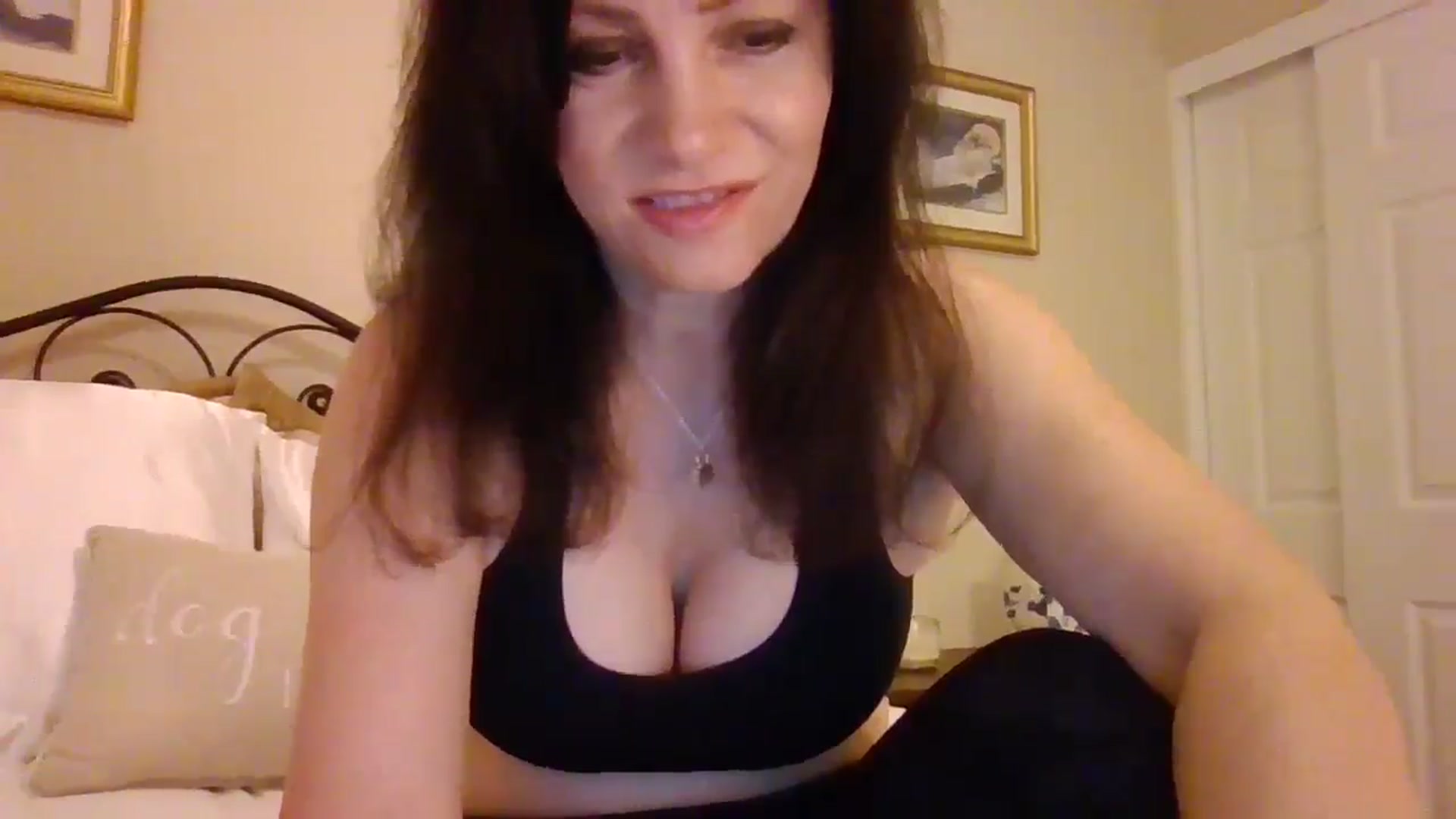 Gallery image thumbnail from LVDOLL's myfreecams stream on, 11/12/2024, 05:13 image 9 of 20