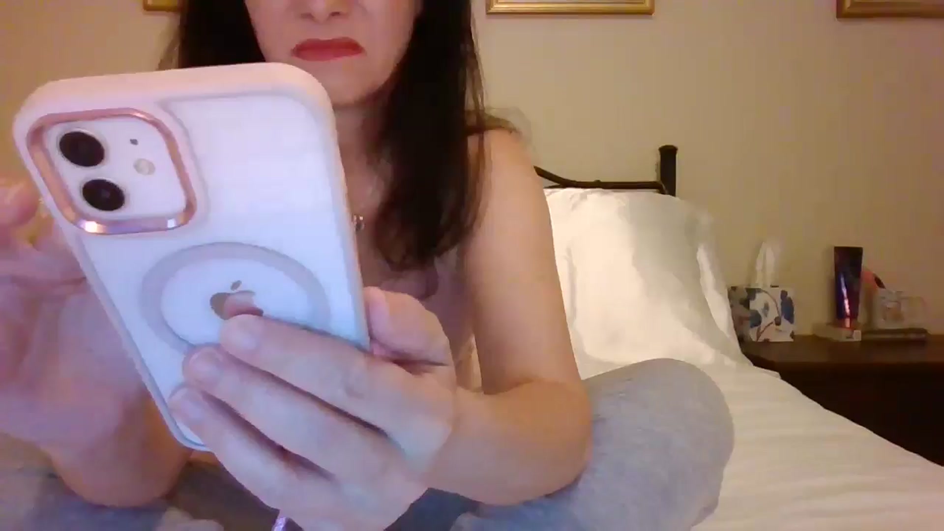 Gallery image thumbnail from LVDOLL's myfreecams stream on, 11/13/2024, 03:13 image 1 of 20