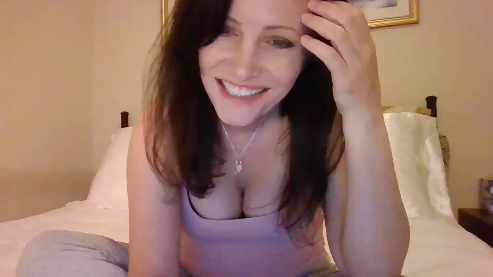 Gallery image thumbnail from LVDOLL's myfreecams stream on, 11/13/2024, 05:45 image 10 of 20