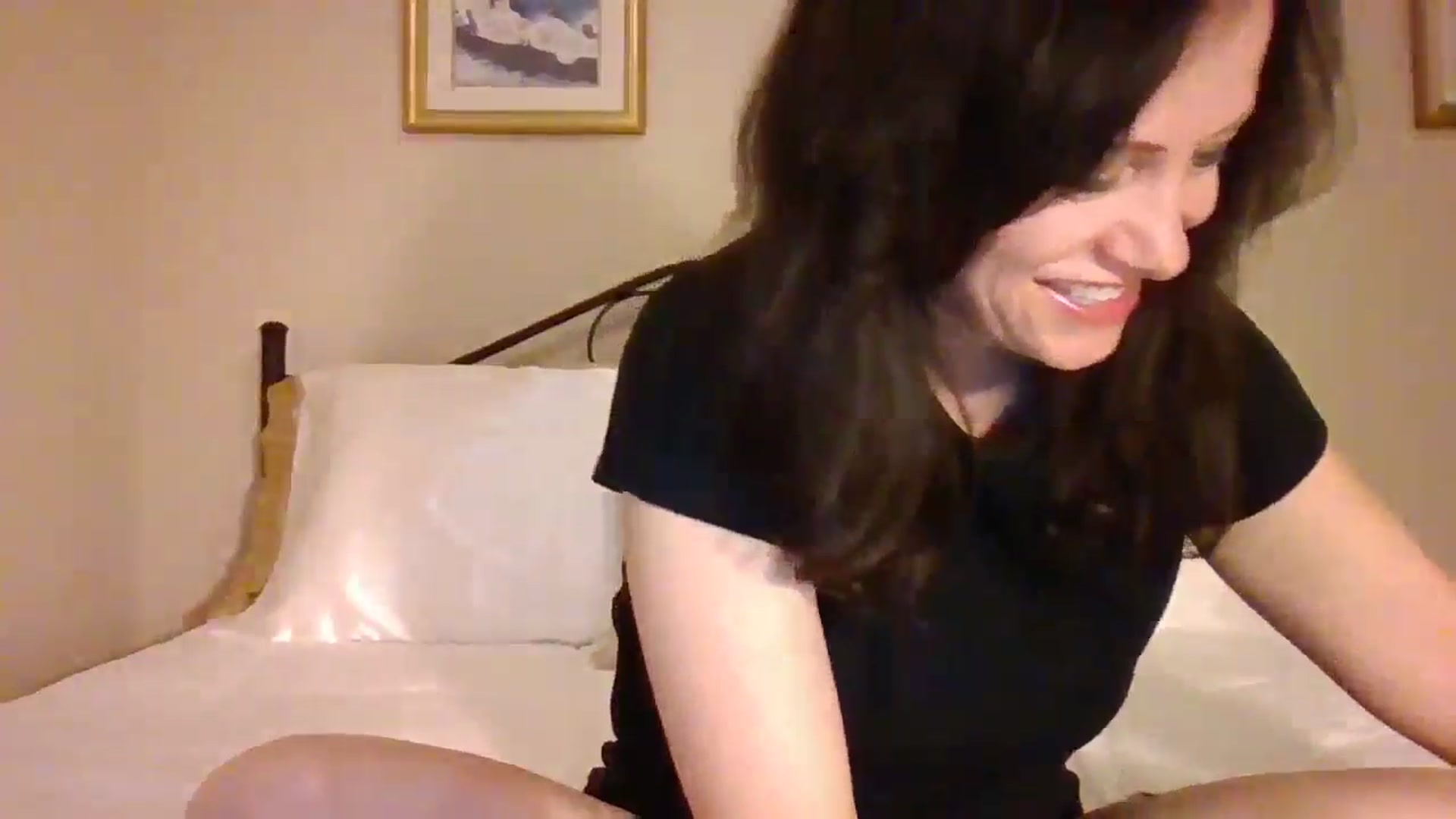 Gallery image thumbnail from LVDOLL's myfreecams stream on, 11/14/2024, 05:32 image 15 of 20