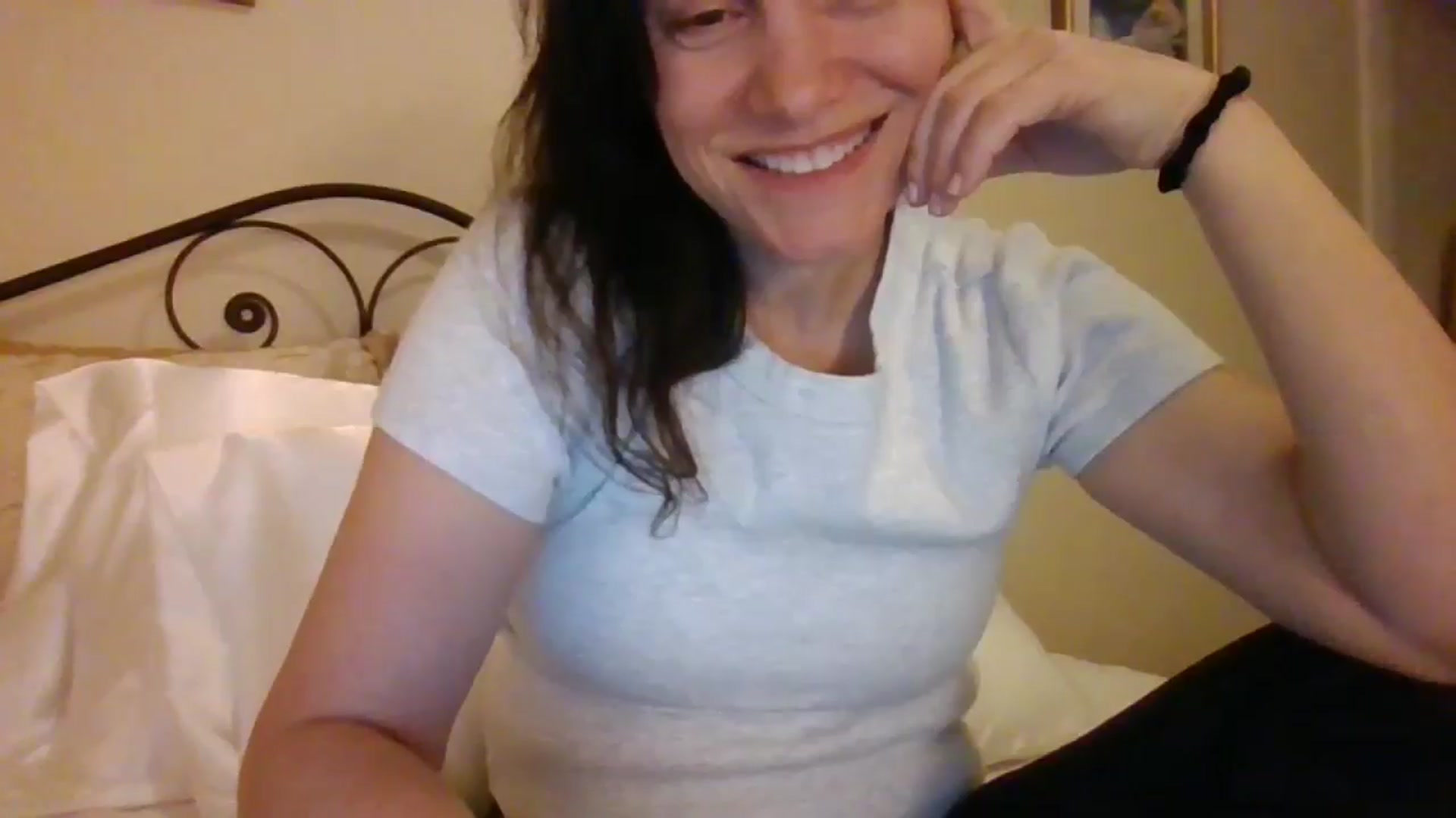 Gallery image thumbnail from LVDOLL's myfreecams stream on, 11/20/2024, 05:13 image 8 of 20