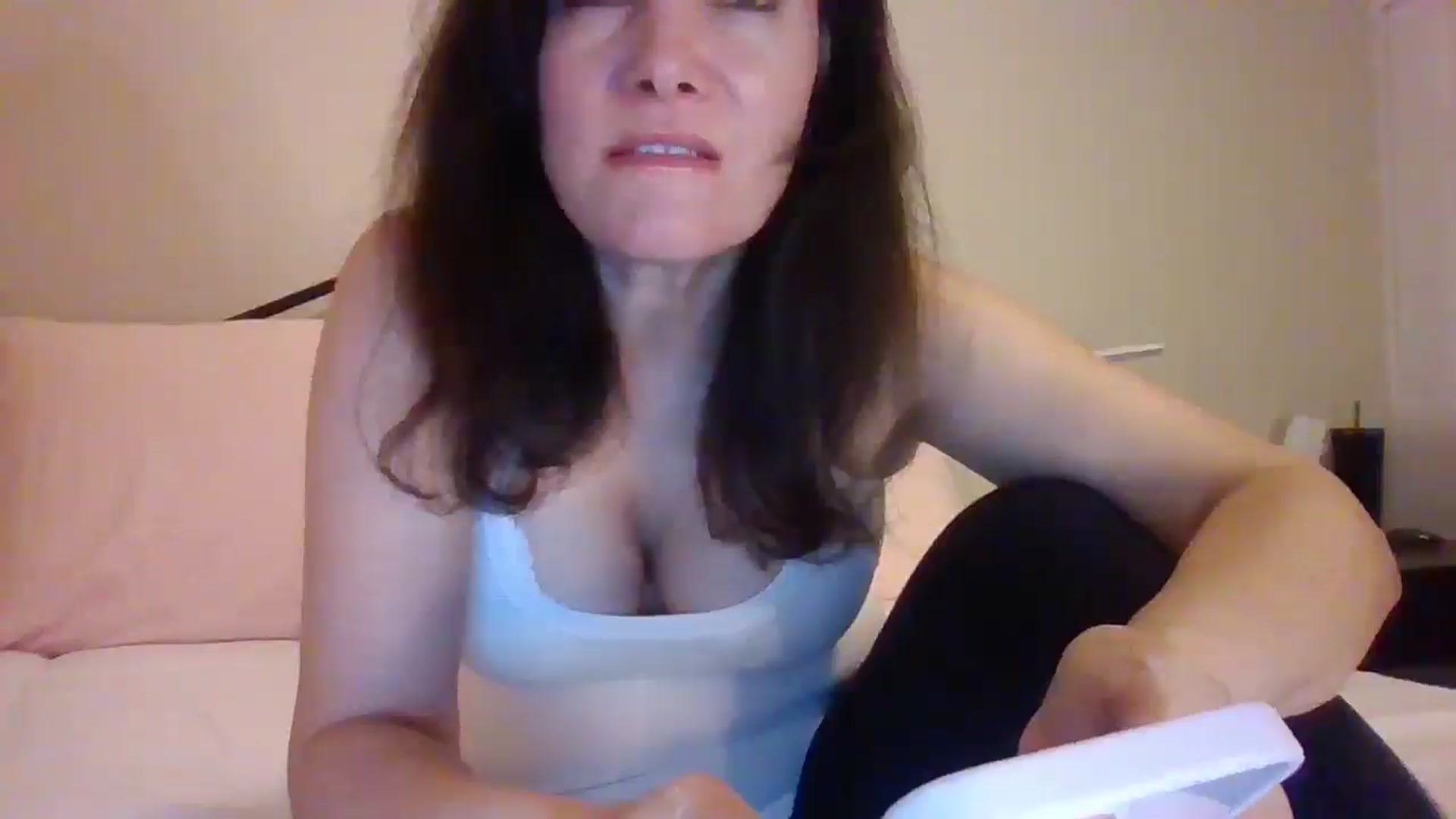 Gallery image thumbnail from LVDOLL's myfreecams stream on, 11/27/2024, 02:42 image 13 of 20