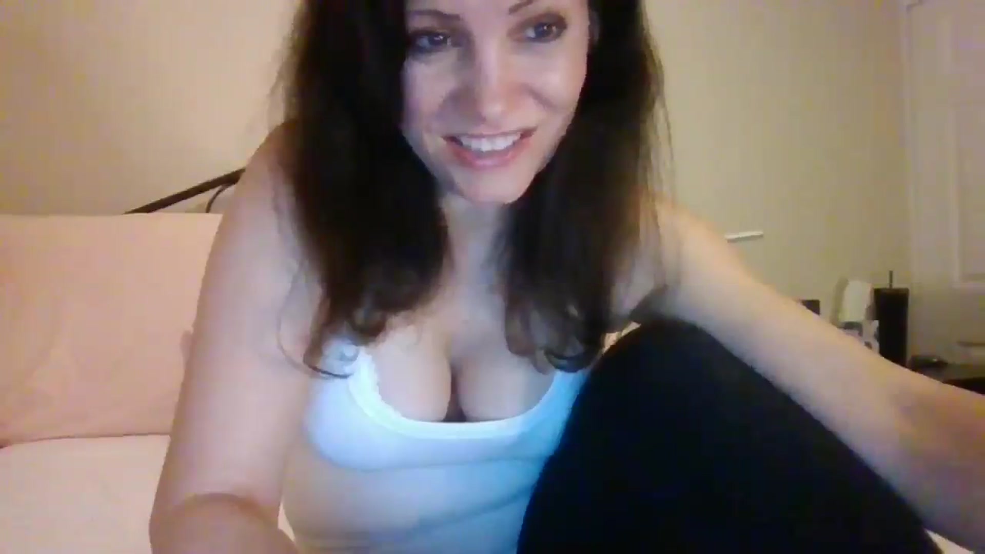 Gallery image thumbnail from LVDOLL's myfreecams stream on, 11/27/2024, 02:42 image 9 of 20