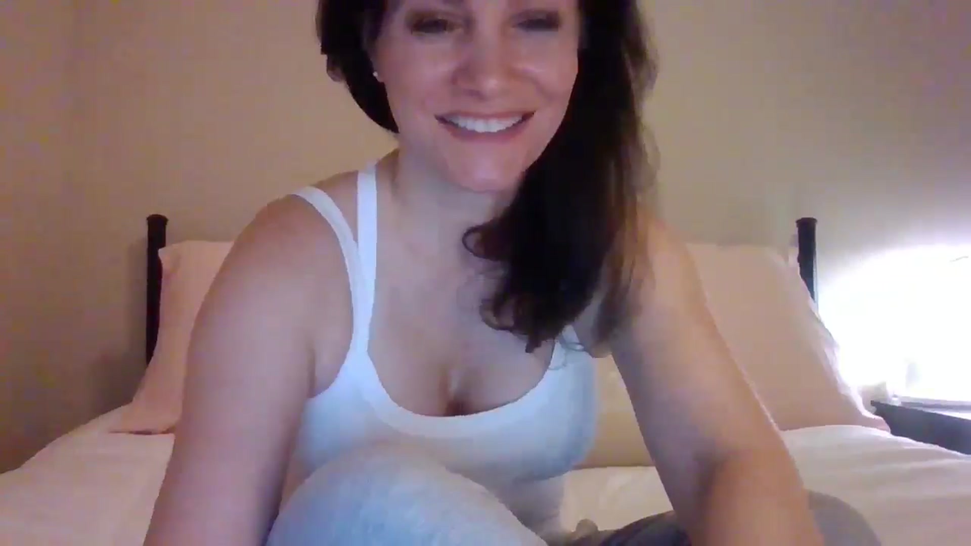 Gallery image thumbnail from LVDOLL's myfreecams stream on, 11/27/2024, 07:12 image 20 of 20