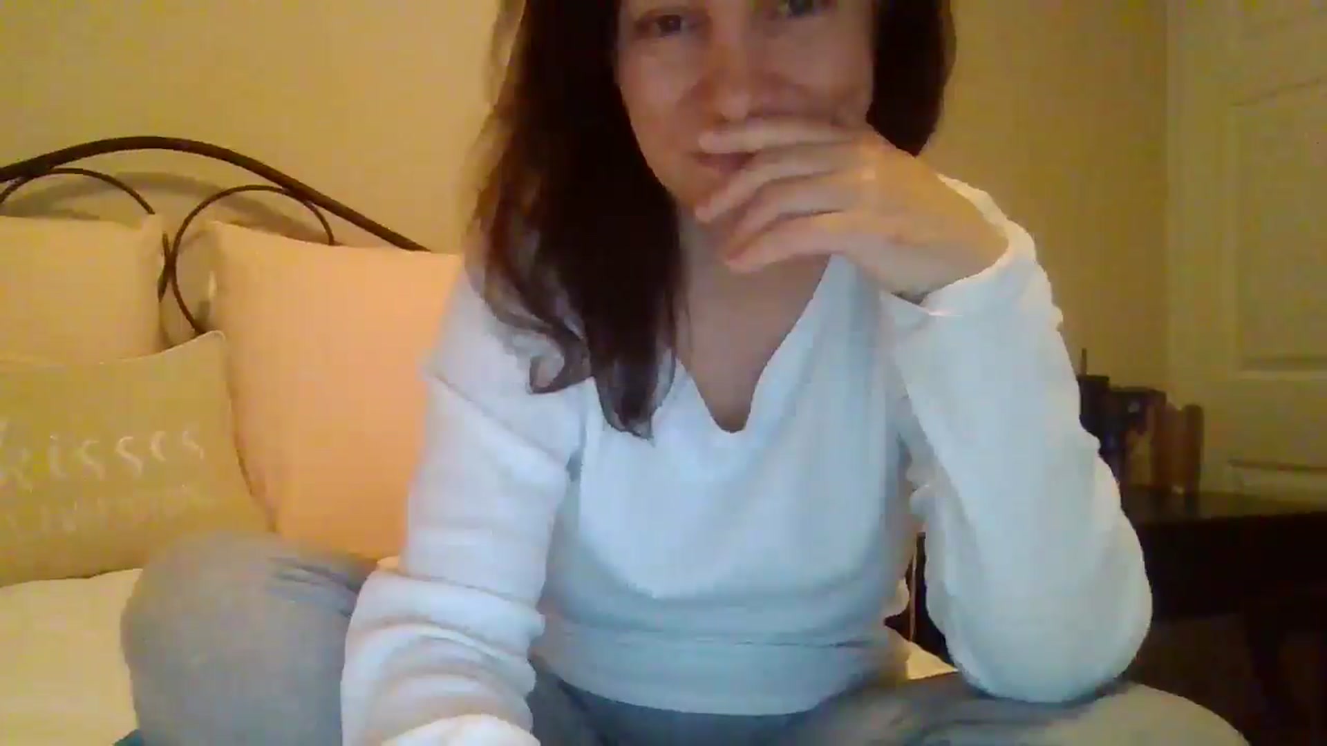Gallery image thumbnail from LVDOLL's myfreecams stream on, 11/28/2024, 07:01 image 19 of 20