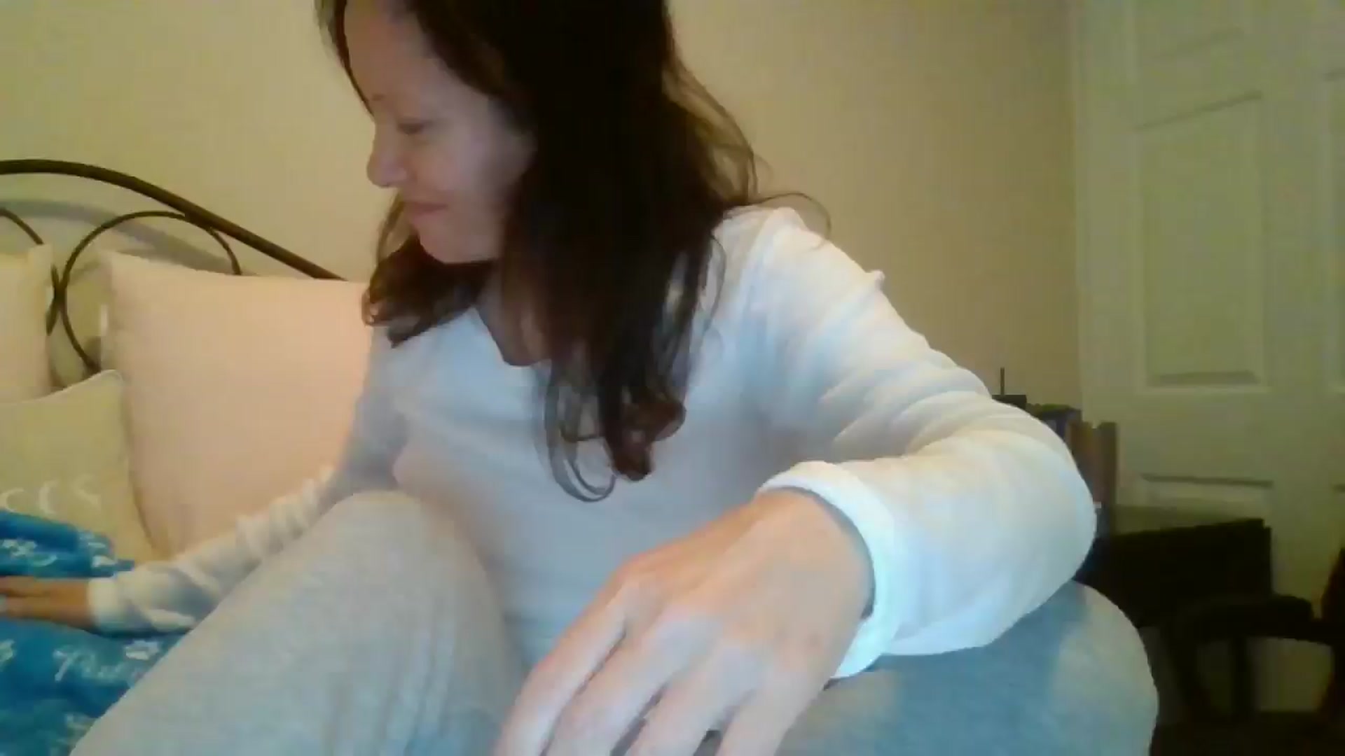 Gallery image thumbnail from LVDOLL's myfreecams stream on, 11/28/2024, 07:01 image 1 of 20