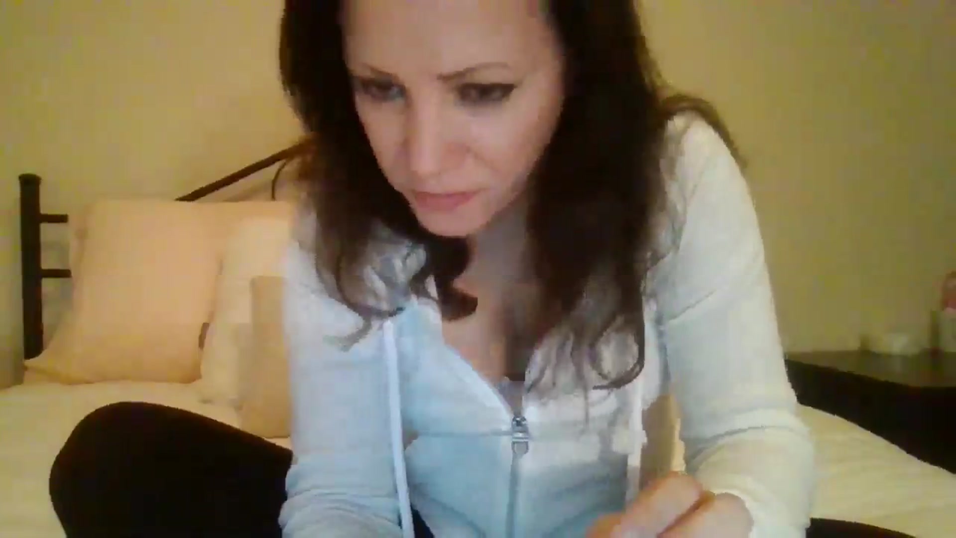 Gallery image thumbnail from LVDOLL's myfreecams stream on, 11/29/2024, 02:24 image 2 of 20