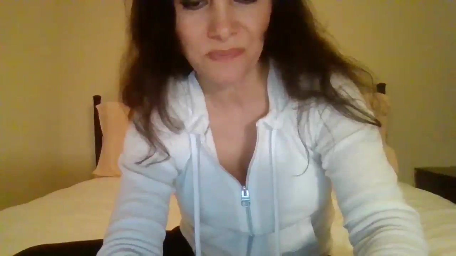 Gallery image thumbnail from LVDOLL's myfreecams stream on, 11/29/2024, 02:24 image 16 of 20