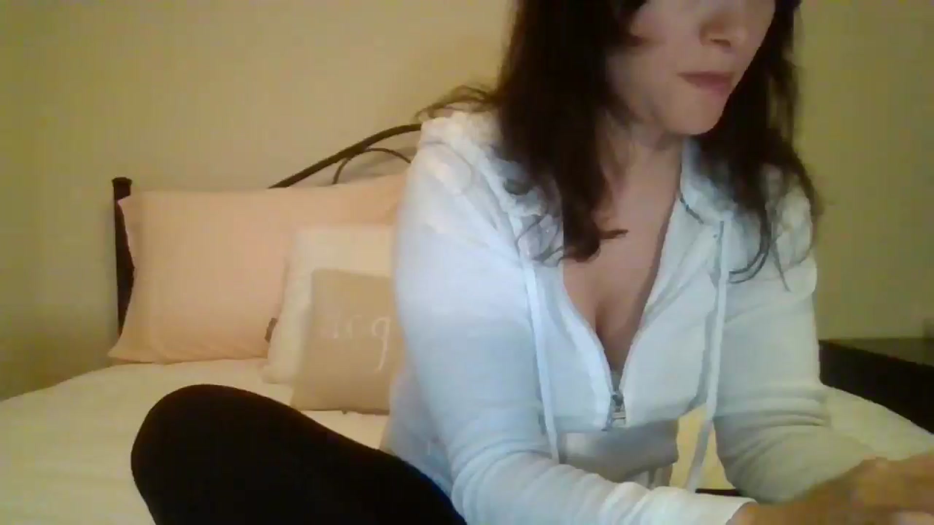 Gallery image thumbnail from LVDOLL's myfreecams stream on, 11/29/2024, 02:24 image 10 of 20